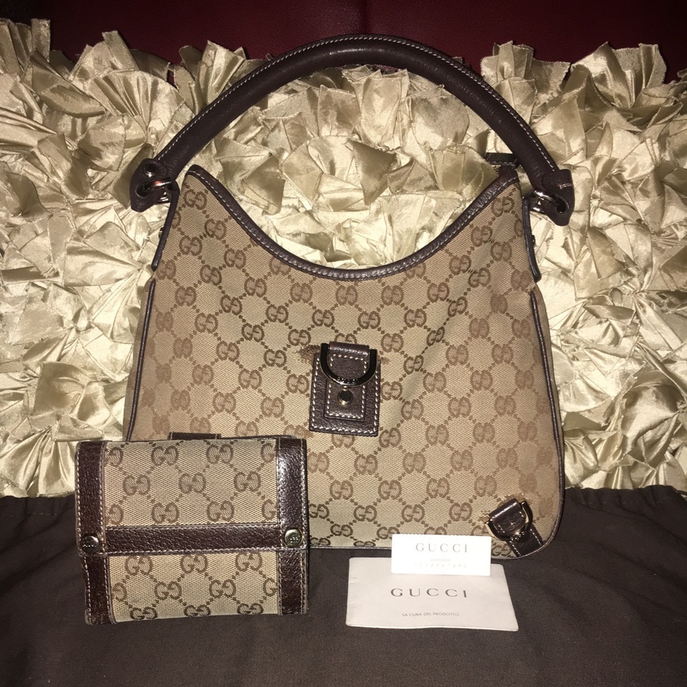Authentic Gucci shoulder bag